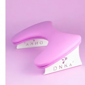 DNKa Reposabrazos anatómico PÚRPURA (dimensiones 43*26*15 cm)